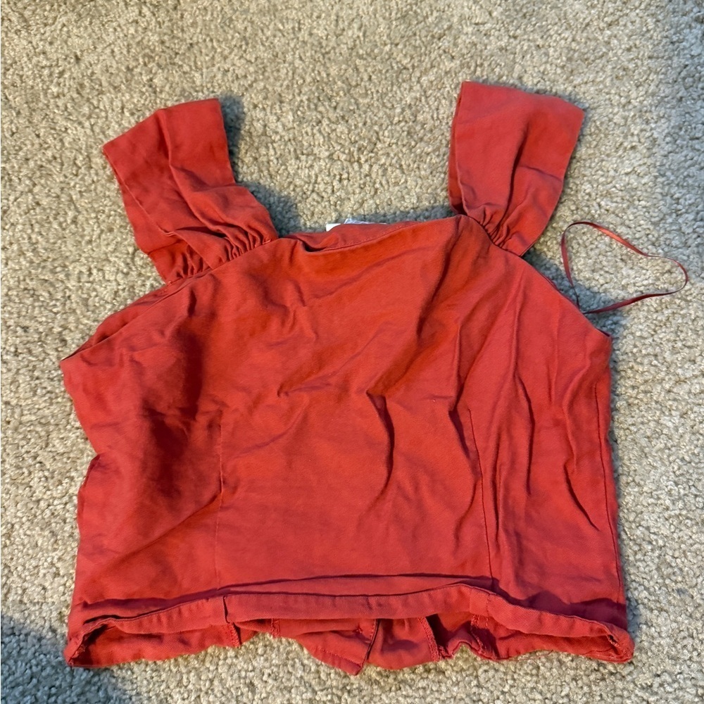 Chic Red Button-Up Top - Picture 4 of 6